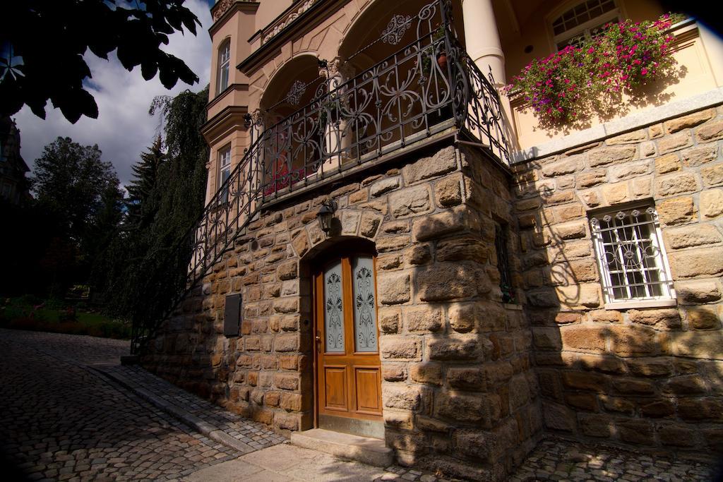 Apartmany Villa Liberty Karlovy Vary Exterior photo