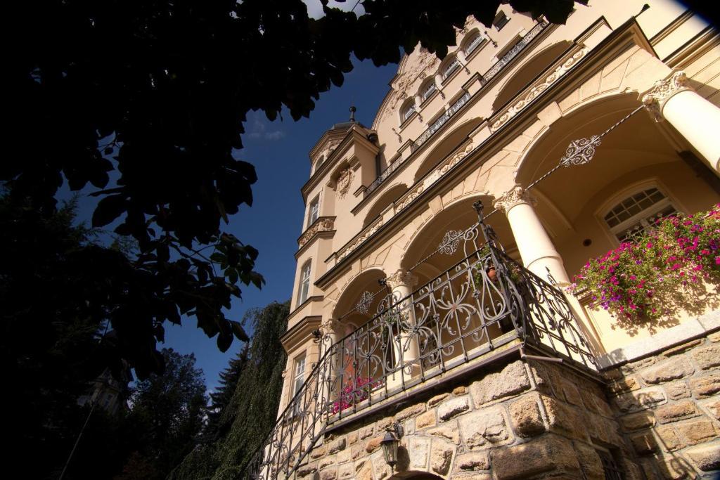 Apartmany Villa Liberty Karlovy Vary Exterior photo